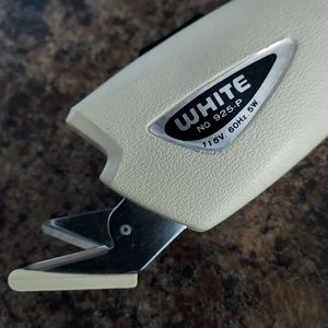 Vintage electric sewing scissors White 925-P